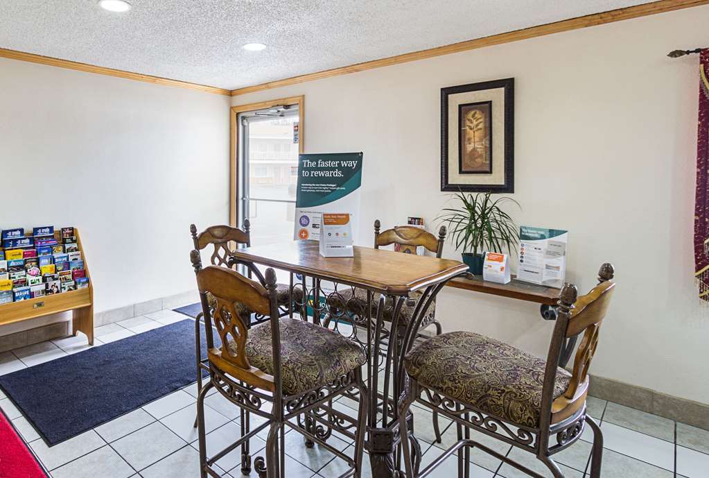 Rodeway Inn West Dodge 오마하 내부 사진