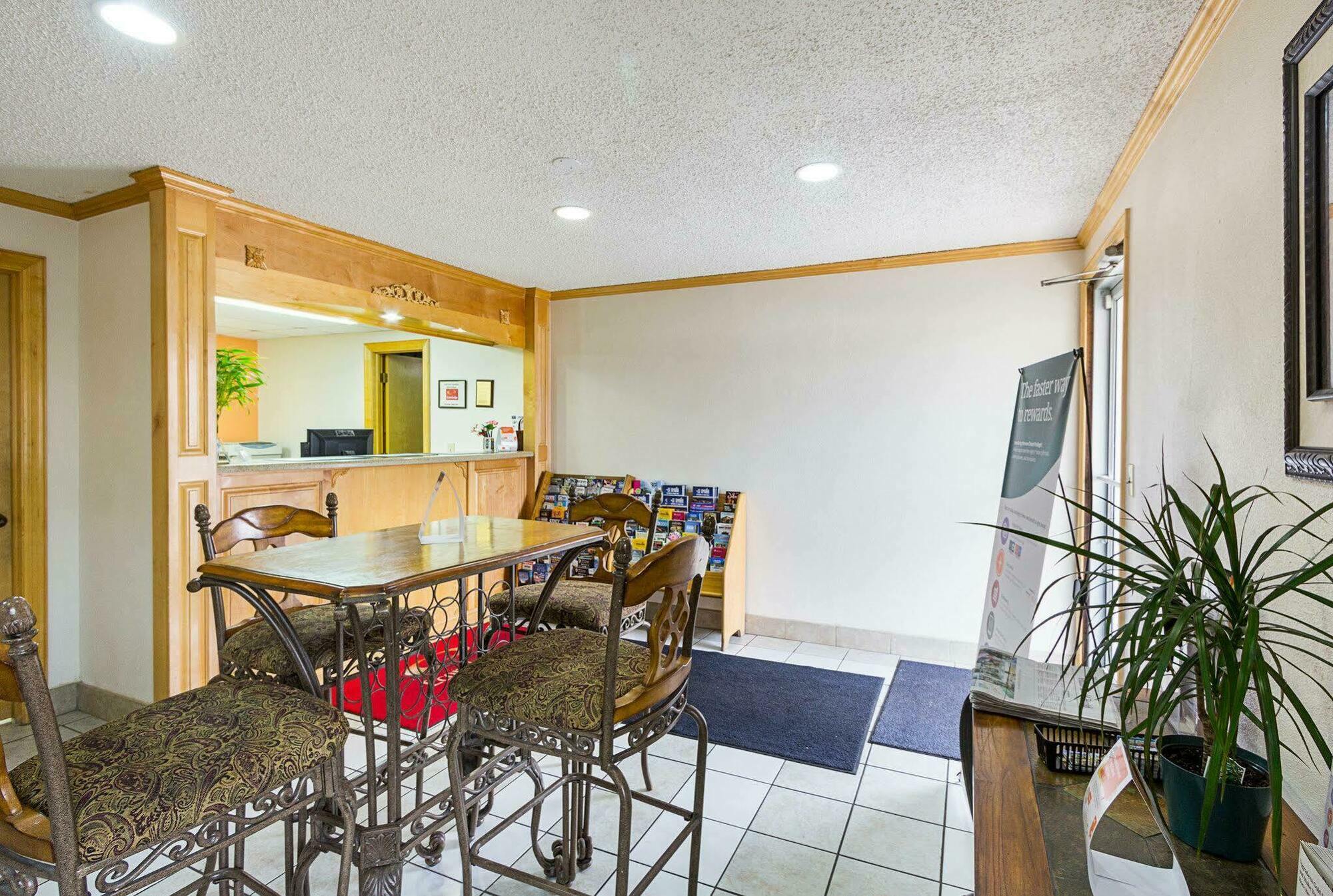Rodeway Inn West Dodge 오마하 외부 사진